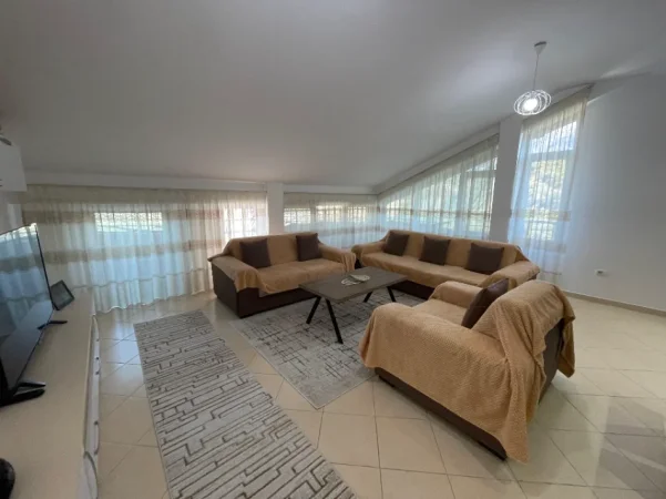 Tirane, shitet apartament 2+1+Ballkon Kati 6, 136 m² 180.000 € (Lanabregas)