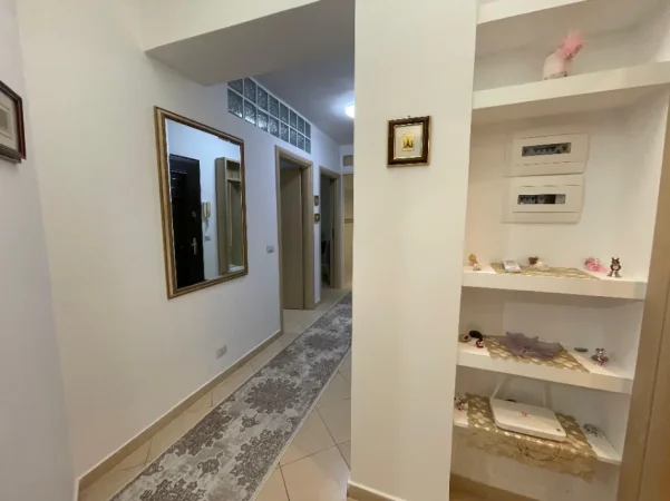 Tirane, shitet apartament 2+1+Ballkon Kati 6, 136 m² 180.000 € (Lanabregas)