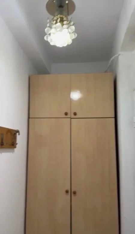 Tirane, jepet me qera apartament Studio Kati 5, 44 m² 350 € (Rruga Bardhyl)