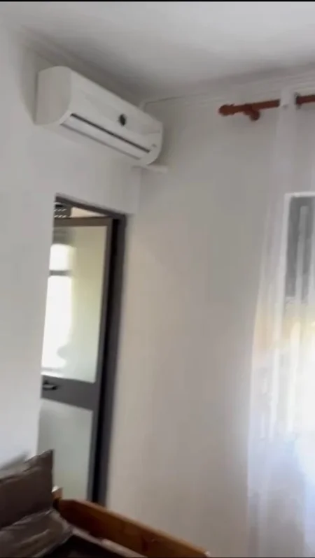 Tirane, jepet me qera apartament Studio Kati 5, 44 m² 350 € (Rruga Bardhyl)
