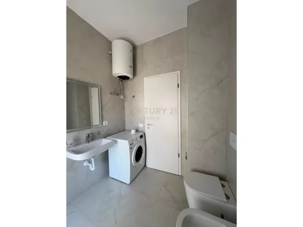 Tirane, jepet me qera apartament 1+1 Kati 3, 60 m² 400 € 