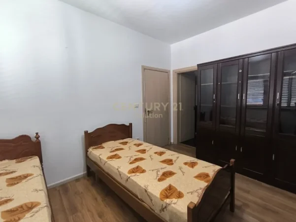 Tirane, jap me qera apartament 2+1+Ballkon Kati 7, 122 m² 570 € (Rr Teodor Keko)
