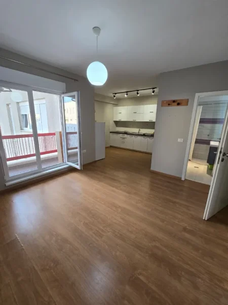 Tirane, jepet me qera apartament 1+1+Ballkon Kati 6, 75 m² 60.000 € (Kompleksi Magnet 21 Dhjetori)