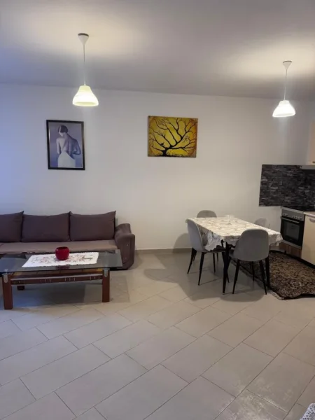 Tirane, jepet me qera apartament 1+1 Kati 3, 50 m² 430 € (Astir)