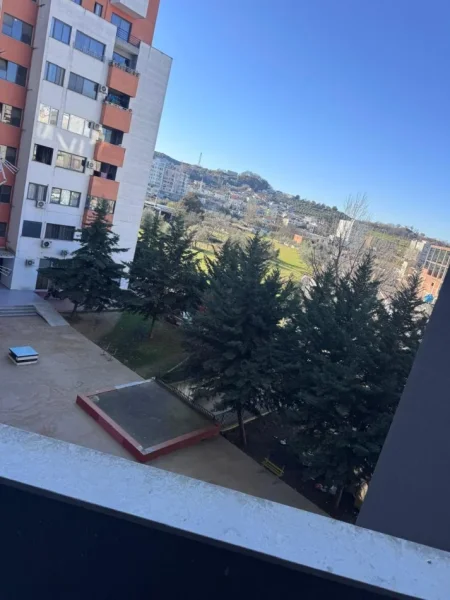 Tirane, jepet me qera apartament 1+1 Kati 3, 50 m² 430 € (Astir)
