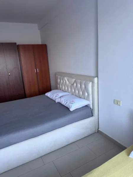 Tirane, jepet me qera apartament 1+1 Kati 3, 50 m² 430 € (Astir)