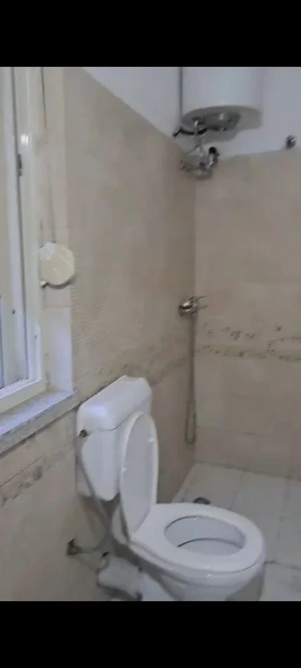 Tirane, jepet me qera apartament 1+1 Kati 1, 60 m² 300 € (Ish fusha aviacionit)