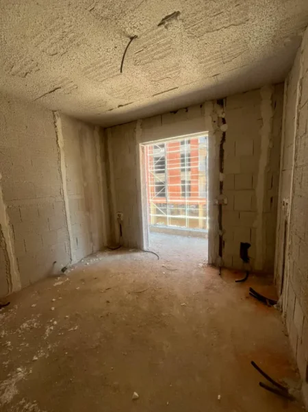 Tirane, shitet apartament 1+1 Kati 1, 57 m² 60.500 € (Paskuqan, rruga Lidhja e Prizrenit)