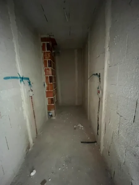 Tirane, shitet apartament 1+1 Kati 1, 57 m² 60.500 € (Paskuqan, rruga Lidhja e Prizrenit)