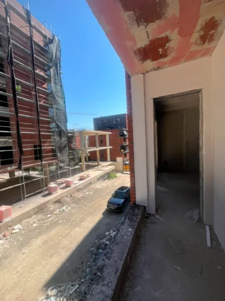 Tirane, shitet apartament 1+1 Kati 1, 57 m² 60.500 € (Paskuqan, rruga Lidhja e Prizrenit)