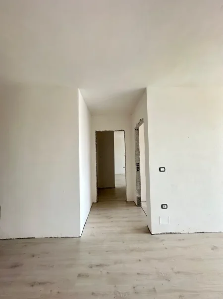 Tirane, shitet apartament 2+1+2 , 121 m² (Ish Fusha e Aviacionit)