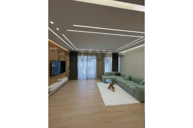 Tirane, shitet apartament 2+1 , 114 m²  (Yzberisht)