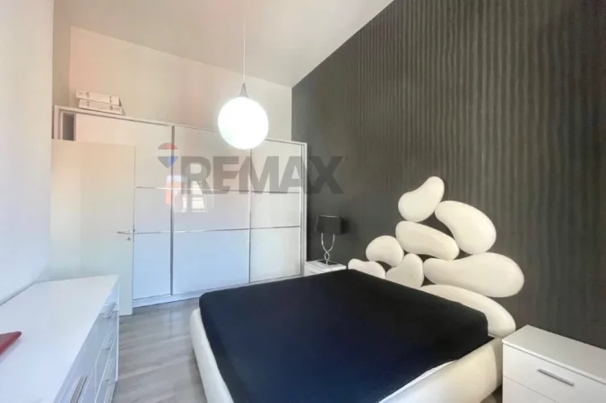 Tirane, shitet 1+1 Kati 7, delijorgji