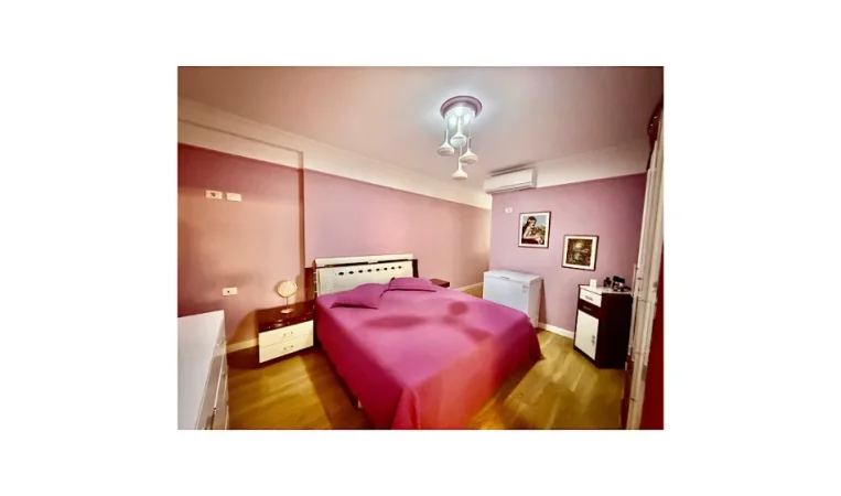 Tirane, jepet me qera apartament 2+1 Kati 1, 112 m² 1.000 € 