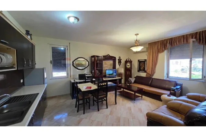 Tirane, shitet apartament 2+1 Misto Mame, kmy