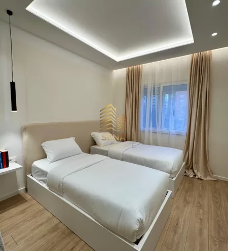Tirane, jepet me qera apartament 2+1+Ballkon Kati 2, 70 m² 700 € (Brryl)