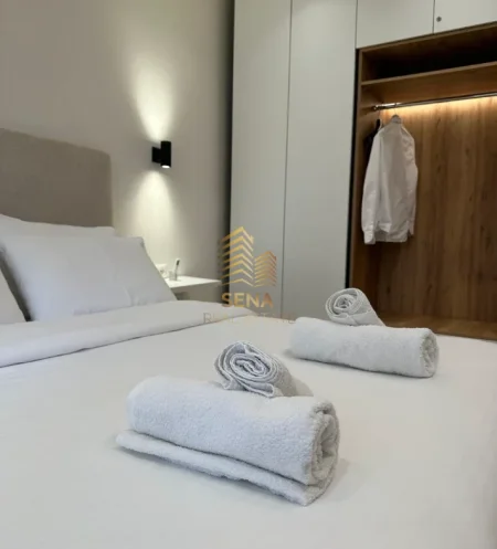 Tirane, jepet me qera apartament 2+1+Ballkon Kati 2, 70 m² 700 € (Brryl)