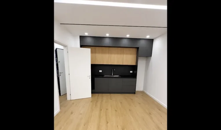 Tirane, jepet me qera apartament 1+1 Kati 3, 70 m² 450 € 