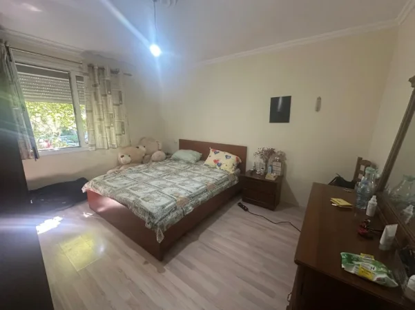 Tirane, jepet me qera apartament 2+1 , 70 m² 500 € (Rruga Mihal Grameno)