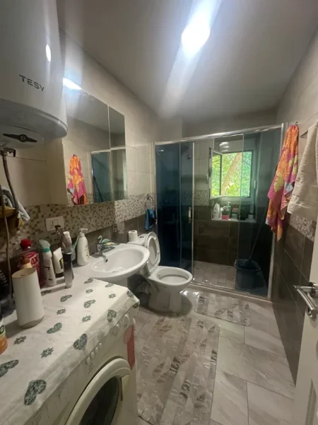 Tirane, jepet me qera apartament 2+1 , 70 m² 500 € (Rruga Mihal Grameno)