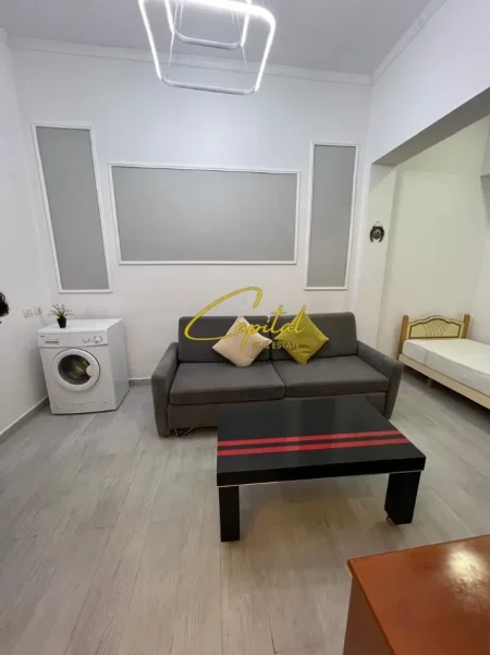Tirane, jepet me qera garsonier 1+1 Kati 1, 50 m² 400 € (ISH PARKU)