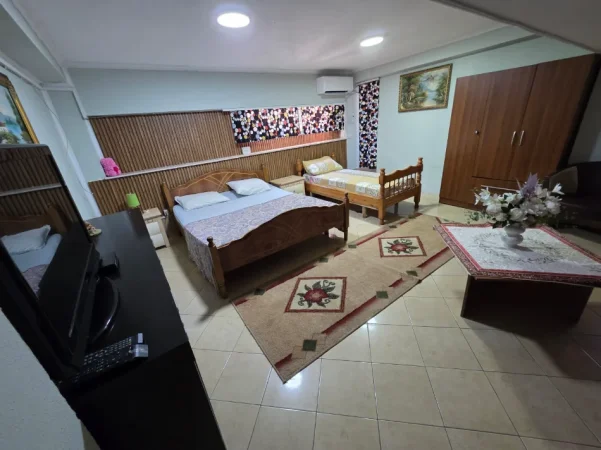 Tirane, jepet me qera shtepi 1+1+Aneks Kati 0, 70 m² 485 € (Tenis TIRANA)