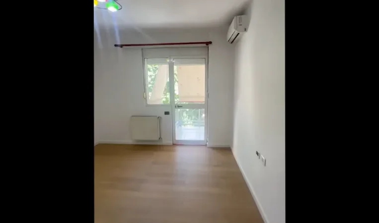 Tirane, jepet me qera zyre Kati 1, 120 m² 1.200 € 