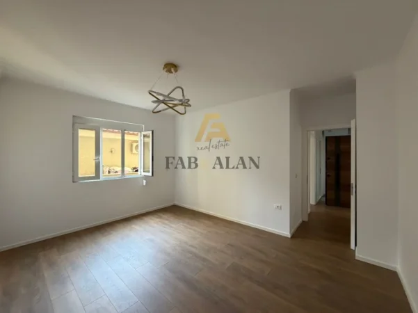 Tirane, shitet apartament 1+1 , 47 m² 108.000 € 