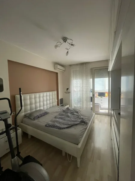 Tirane, shitet apartament 2+1 Kati 4, 155 m² 320.000 € (KOMUNA E PARISIT)
