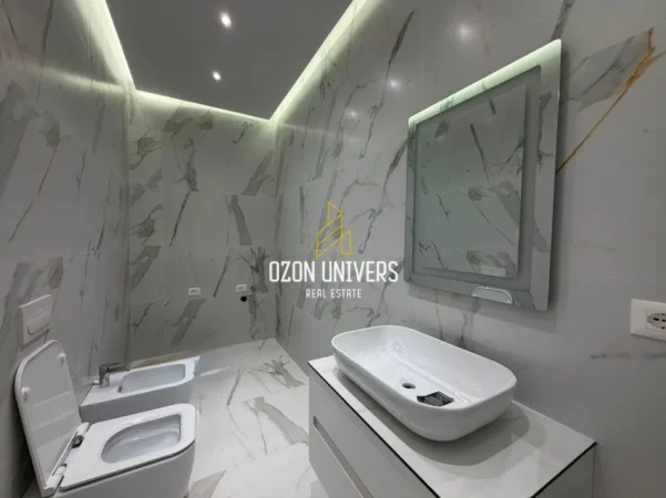 Tirane, jepet me qera apartament Vile 3 Katshe Kati 4, 277 m² 2.500 € (Forest Residence, Liqeni i Thatë)