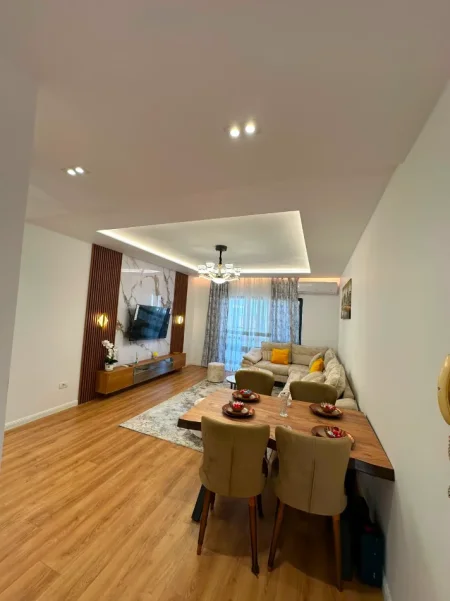 Tirane, shitet apartament 2+1+Ballkon Kati 7, 116 m² 255.000 € (Pallati me Shigjeta, Rruga e Kavajës)
