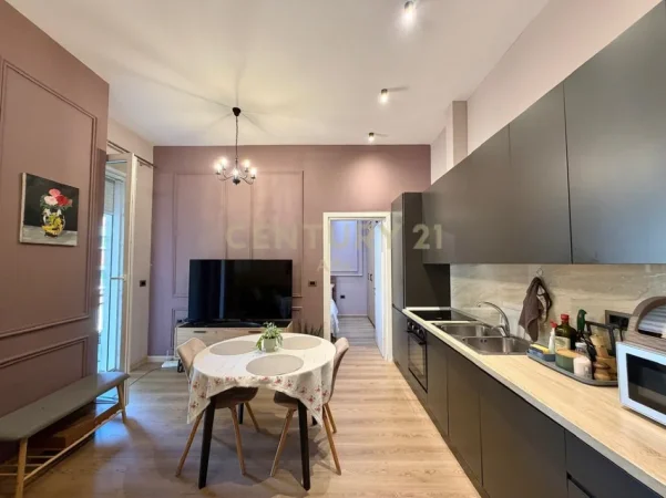 Tirane, shitet apartament 2+1 Kati 1, 108 m² 220.000 € (liqeni i thate rruga peti pa malore)