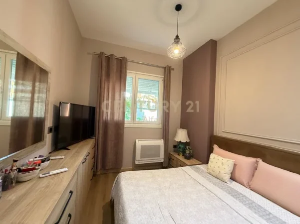 Tirane, shitet apartament 2+1 Kati 1, 108 m² 220.000 € (liqeni i thate rruga peti pa malore)