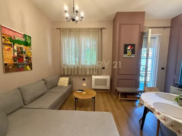 Tirane, shitet apartament 2+1 Kati 1, 108 m² 220.000 € (liqeni i thate rruga peti pa malore)