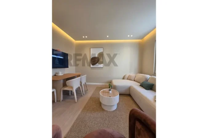 Tirane, jepet me qera apartament 2+1+Ballkon Kati 3, 110 m² 700 € (Brryli, Tiranë)