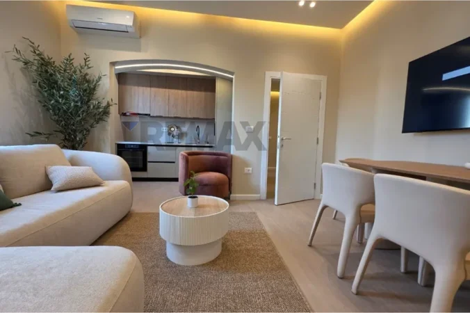 Tirane, jepet me qera apartament 2+1+Ballkon Kati 3, 110 m² 700 € (Brryli, Tiranë)