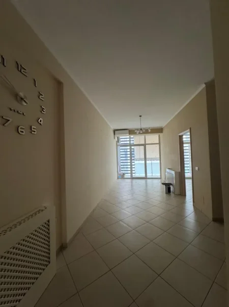 Tirane, shitet apartament 1+1 Kati 2, 72 m² 201.000 € (Komuna e Parisit)