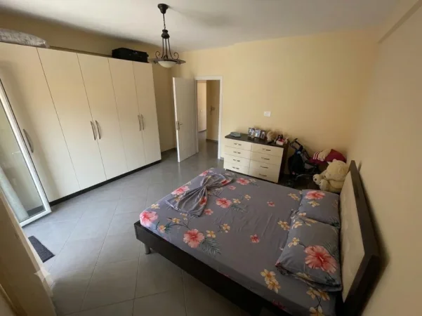 Tirane, jepet me qera apartament 1+1+Ballkon Kati 2, 85 m² 500 € (KOPESHTI BOTANIK)