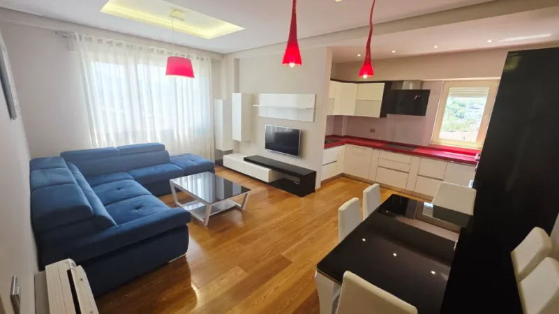 Tirane, shitet apartament 2+1 Kati 4, 96 m² (Liqeni thate)