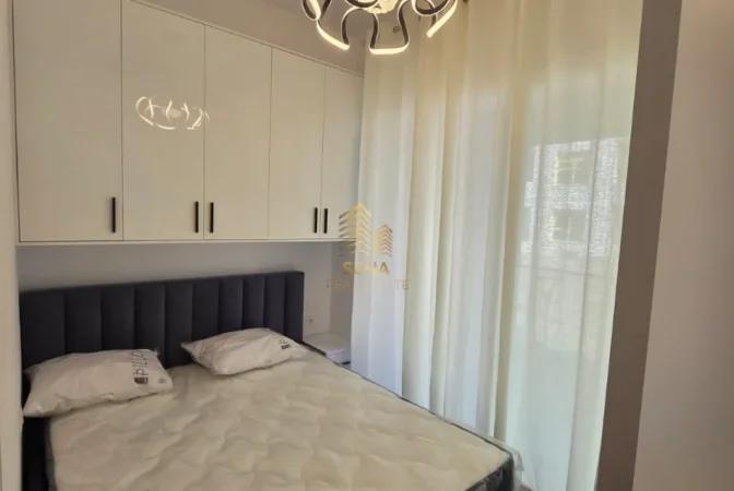 Tirane, jepet me qera apartament 1+1+Ballkon Kati 2, 50 m² 400 € (Ali Demi, Rezidenca Kadiu)