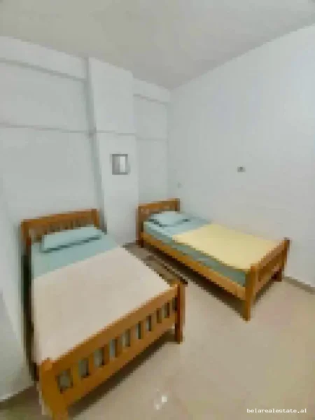 Tirane, jepet me qera apartament 1+1 Kati 1, 60 m² 530 € (Rruga Muzaket)
