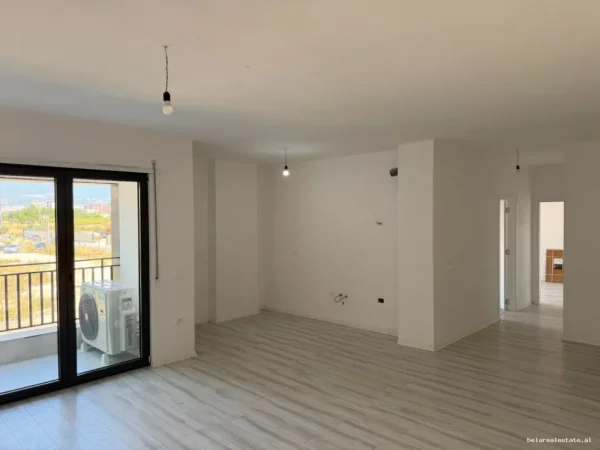 Tirane, jepet me qera zyre Kati 1, 105 m² 850 € (Rruga Filip Jano)