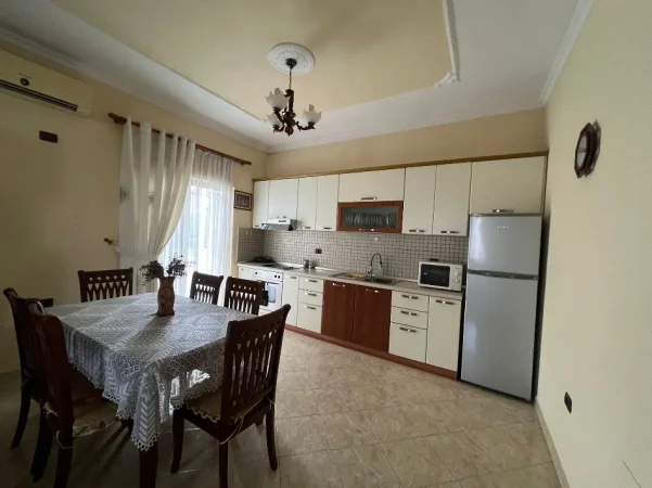 Tirane, jepet me qera shtepi 2+1+Aneks+Ballkon Kati 3, 120 m² 450 € (Rruga Osman Jonuzi Nr.45)