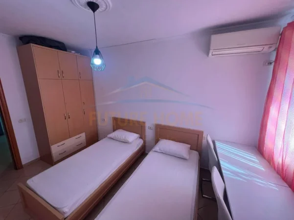 Tirane, jepet me qera apartament 2+1+Ballkon Kati 7, 90 m² 470 € (Unaza e re)