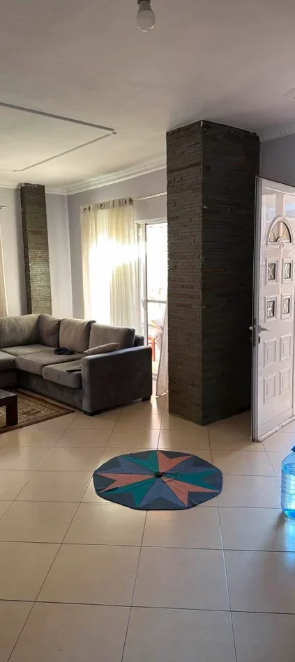 Tirane, jepet me qera apartament 3+1+Ballkon Kati 2, 120 m² 400 € (Selite)