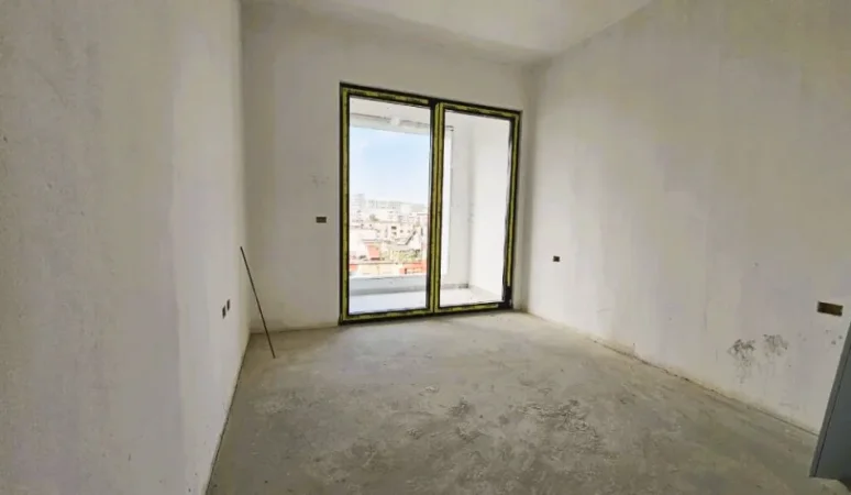 Tirane, shitet apartament 2+1+Aneks+Ballkon Kati 5, 109 m² 326.400 € (Rruga Kavajes)