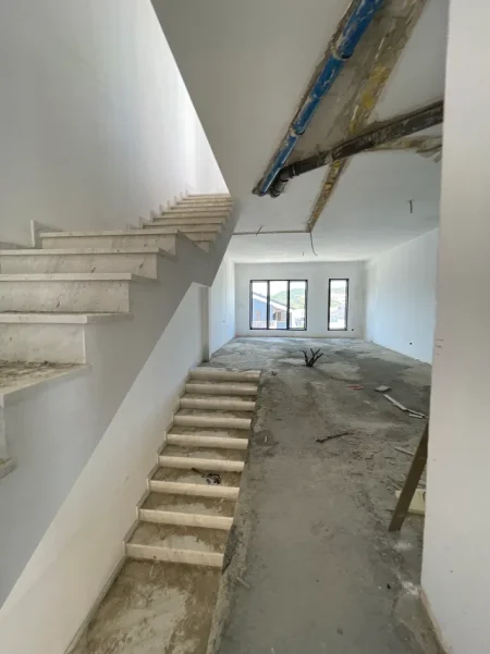 Tirane, shitet apartament duplex 3+1+Aneks+Ballkon Kati 1, 198 m² 440.000 € (Piccadilly Residence)