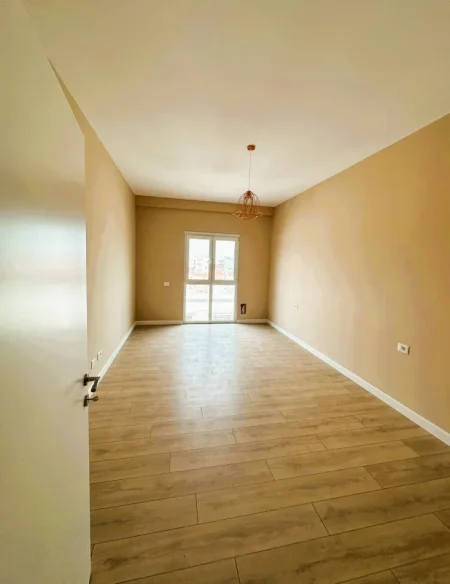 Tirane, shitet apartament 1+1+Aneks+Ballkon Kati 3, 94 m² 149.000 € 