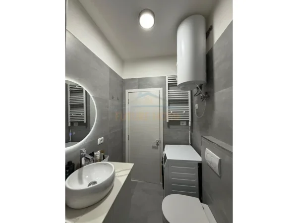 Shitet, Apartament 1+1, Fresku, Prane 2 Luaneve, Tiranë. 0696069906