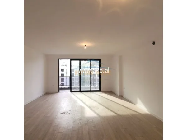 Shitet, Apartament 1+1, Sarande. 0696069906